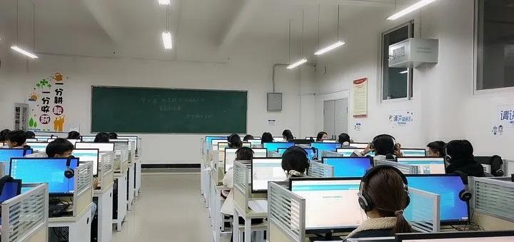 第十届“翰文杯”学科专业大赛 ——师范生教学技能大赛之普通话比赛2.jpg