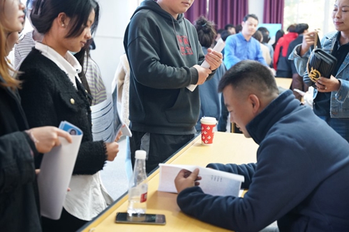 12.jpg 【魅力工程】-促高质量就业——建筑工程学院校园招聘会 第 13 张