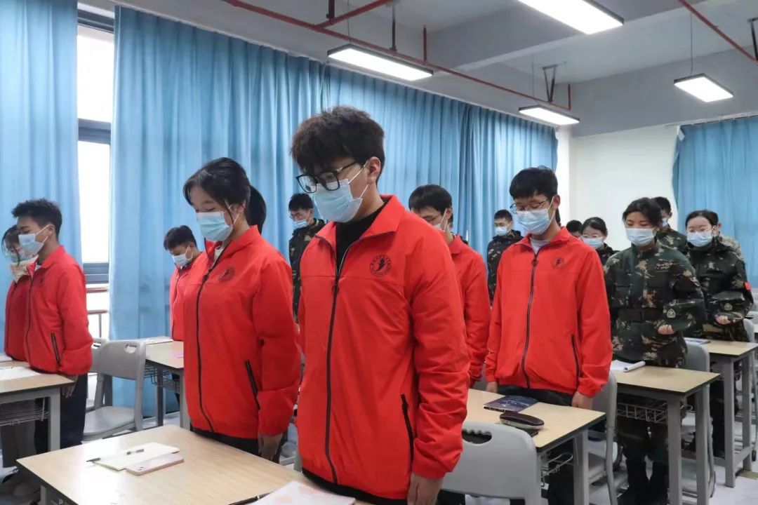 23.jpg 【创美艺传】青春心向党|艺术与传媒学院组织集中观看中国共产党第二十次全国代表大会开幕会盛况 第 22 张