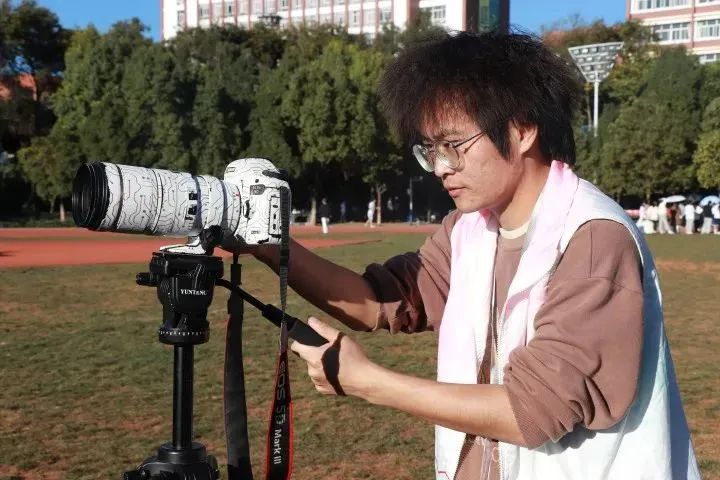 14.jpg 【创美艺传】@运动会幕后工作者:你们辛苦了! 第 12 张