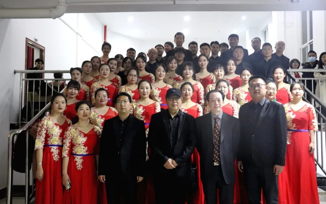 【创美艺传】云南经济管理学院教职工合唱比赛暨30周年校庆活动圆满结束 第 17 张