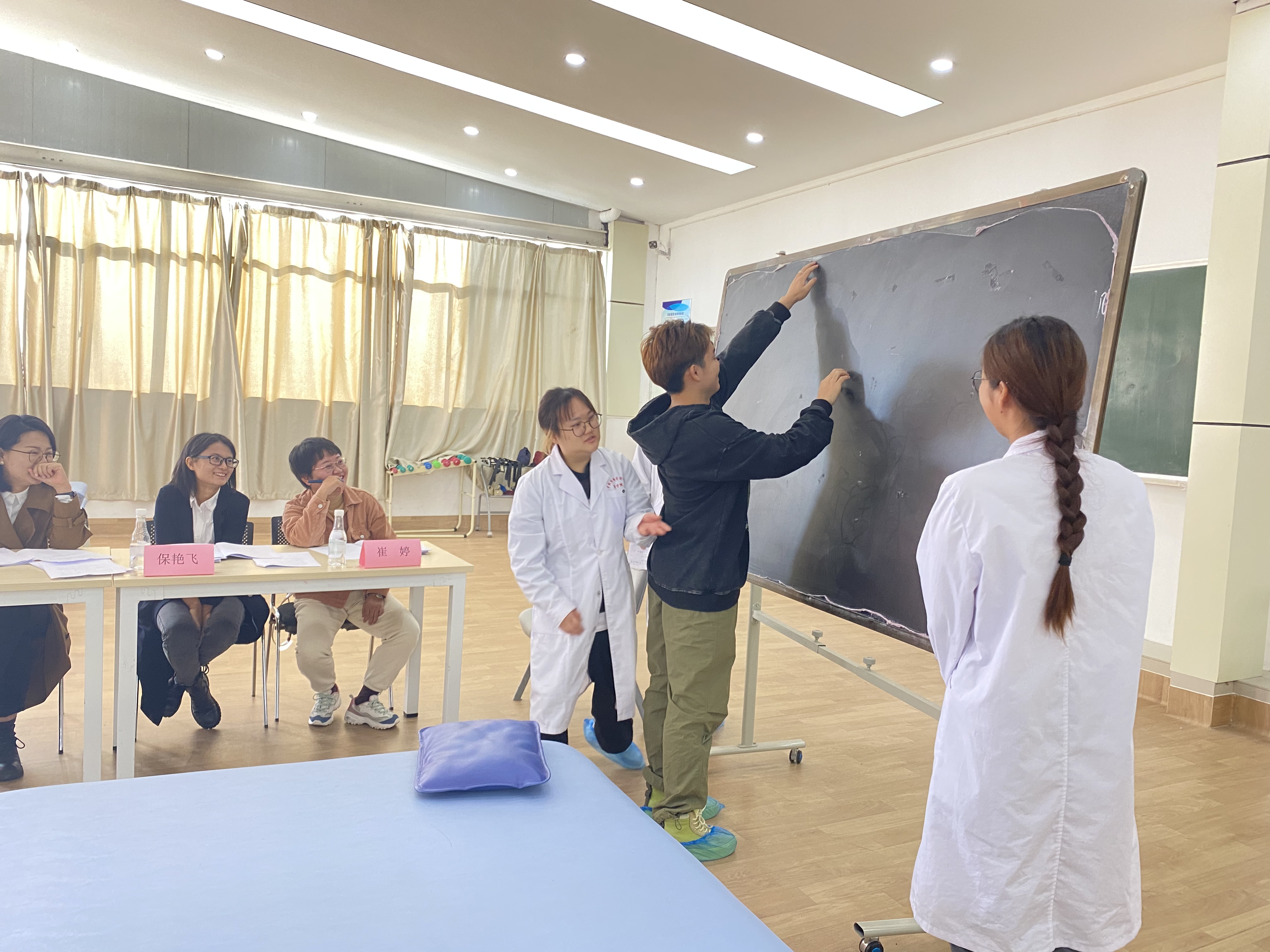 云南经济管理学院 第十三届“翰文杯”康复治疗技能大赛圆满结束 第 5 张