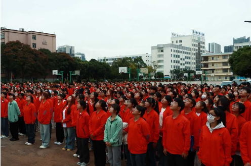 云南经济管理学院医学院庆祝新中国成立75周年升旗仪式圆满举行 第 5 张