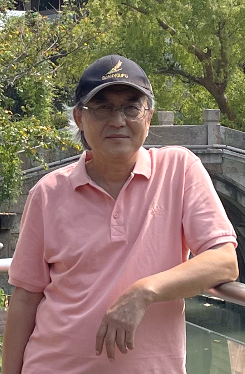 何平.png