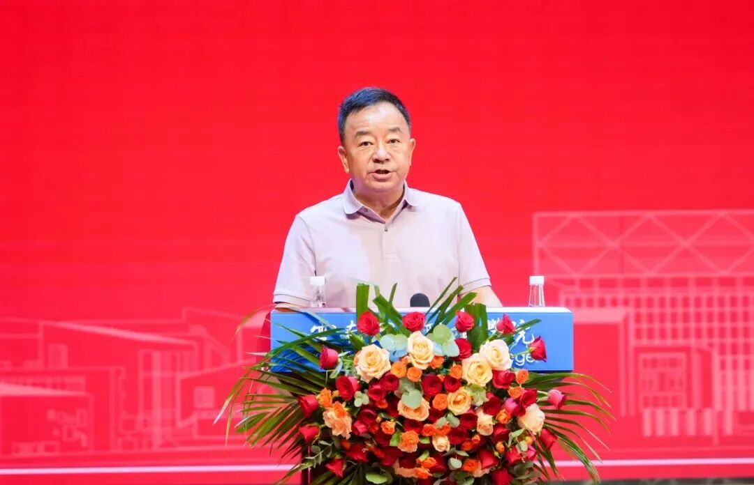 产教融合启新程!云南经济管理学院“智能制造工程师学院”揭牌成立! 第 3 张 产教融合启新程!云南经济管理学院“智能制造工程师学院”揭牌成立! 第 3 张