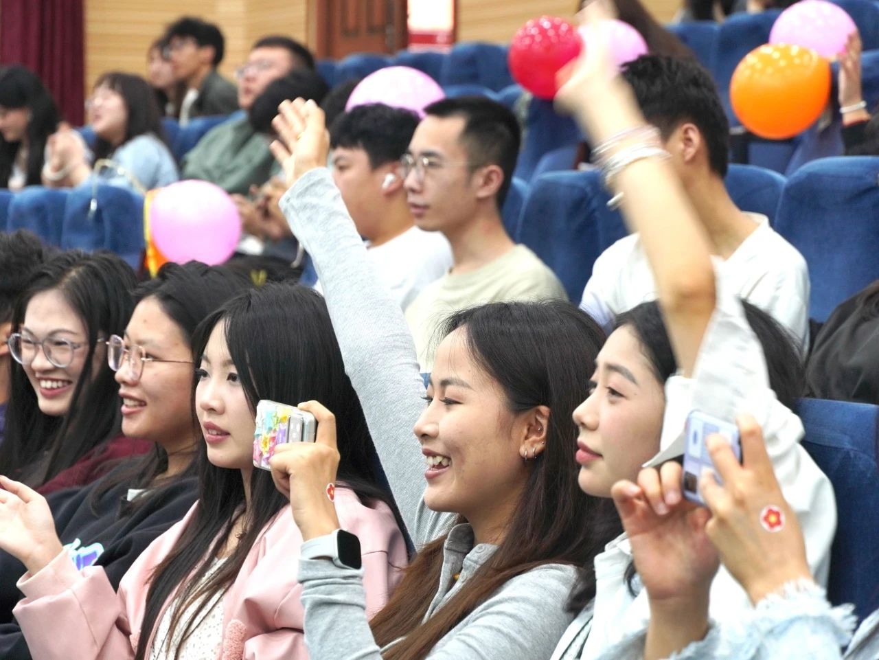 财不说再见！青春礼赞，逐梦起航 财会金融学院2025届毕业典礼圆满落幕 第 8 张