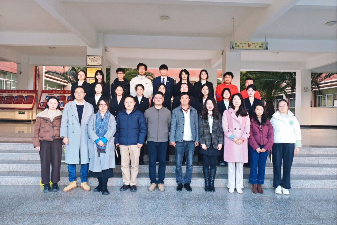 学院资讯 | 同心聚力话发展，师生共话促成长——财经商贸学院召开2025-2026学年团学骨干与学院领导“面对面”座谈会 第 5 张