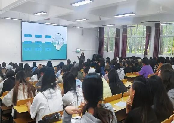 规划引航 学历赋能|财经商贸学院开展就业规划与学历提升专项讲座 第 1 张 规划引航 学历赋能|财经商贸学院开展就业规划与学历提升专项讲座 第 1 张