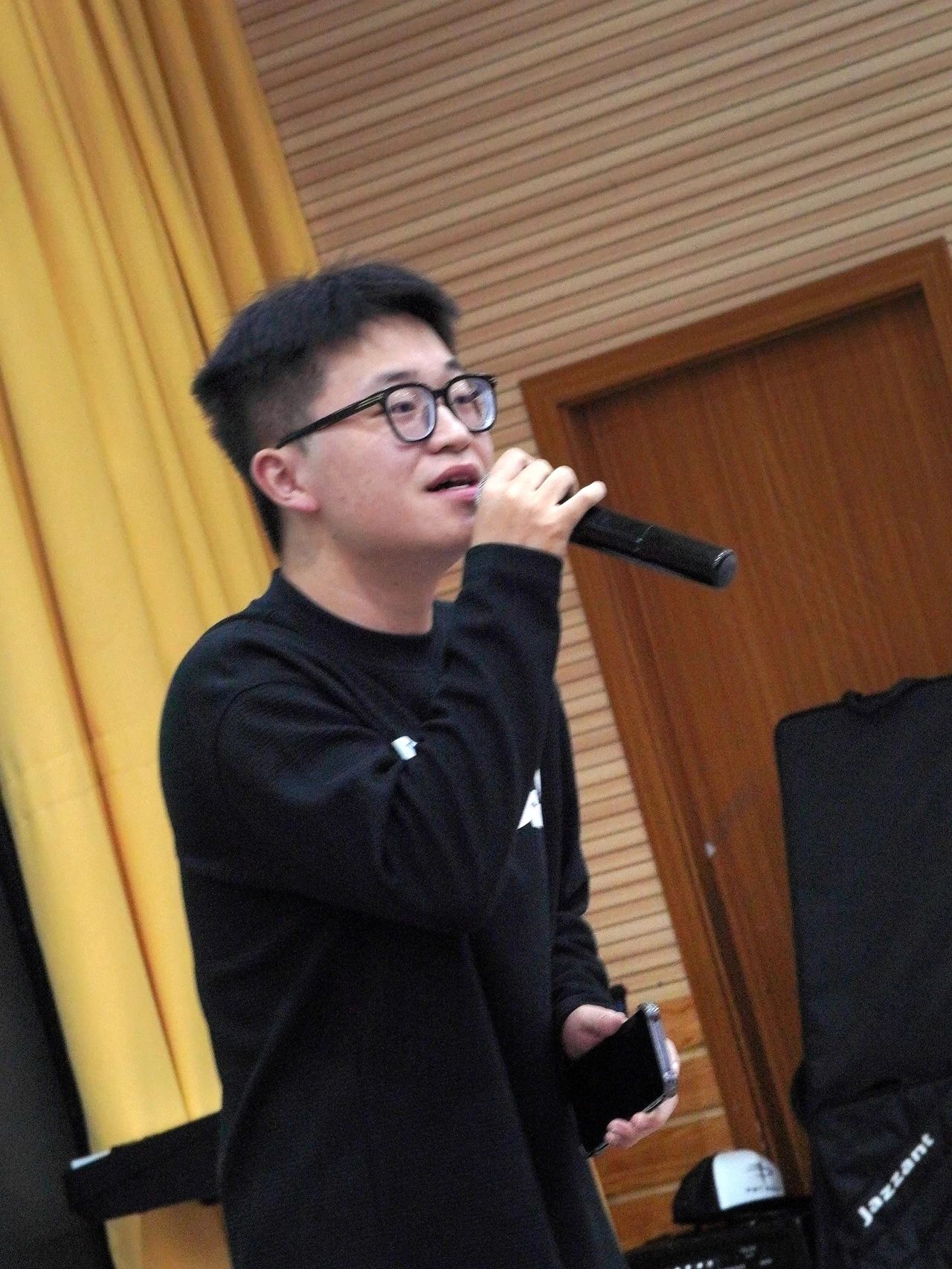 财不说再见!青春礼赞,逐梦起航 财会金融学院2025届毕业典礼圆满落幕 第 15 张 财不说再见!青春礼赞,逐梦起航 财会金融学院2025届毕业典礼圆满落幕 第 15 张