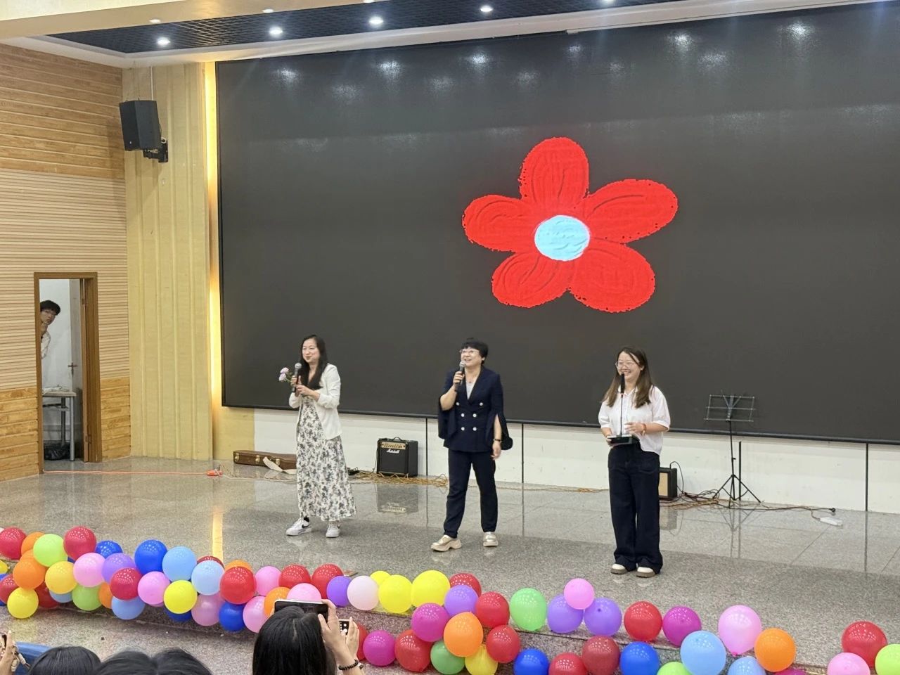 财不说再见!青春礼赞,逐梦起航 财会金融学院2025届毕业典礼圆满落幕 第 12 张 财不说再见!青春礼赞,逐梦起航 财会金融学院2025届毕业典礼圆满落幕 第 12 张