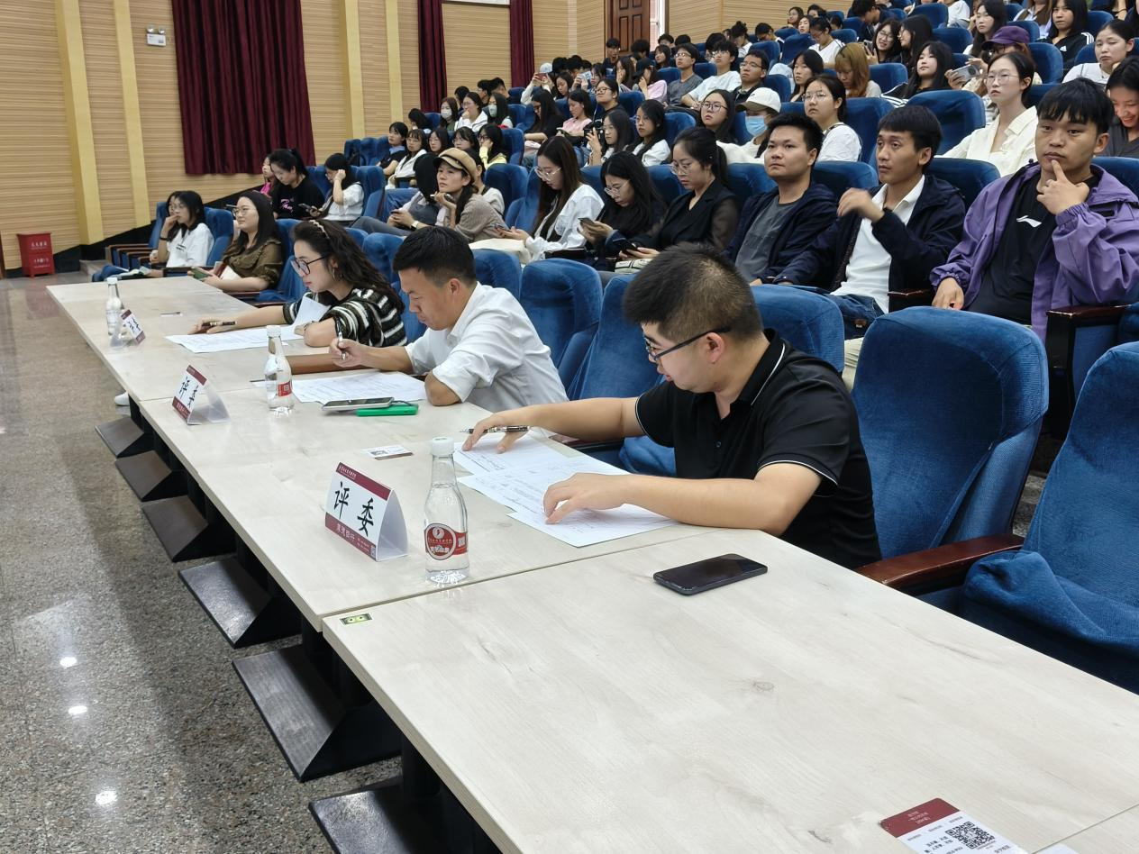 榜样领航 筑梦青春 | 财经商贸学院召开2024-2025学年国家奖学金、省政府奖学金答辩会 第 1 张