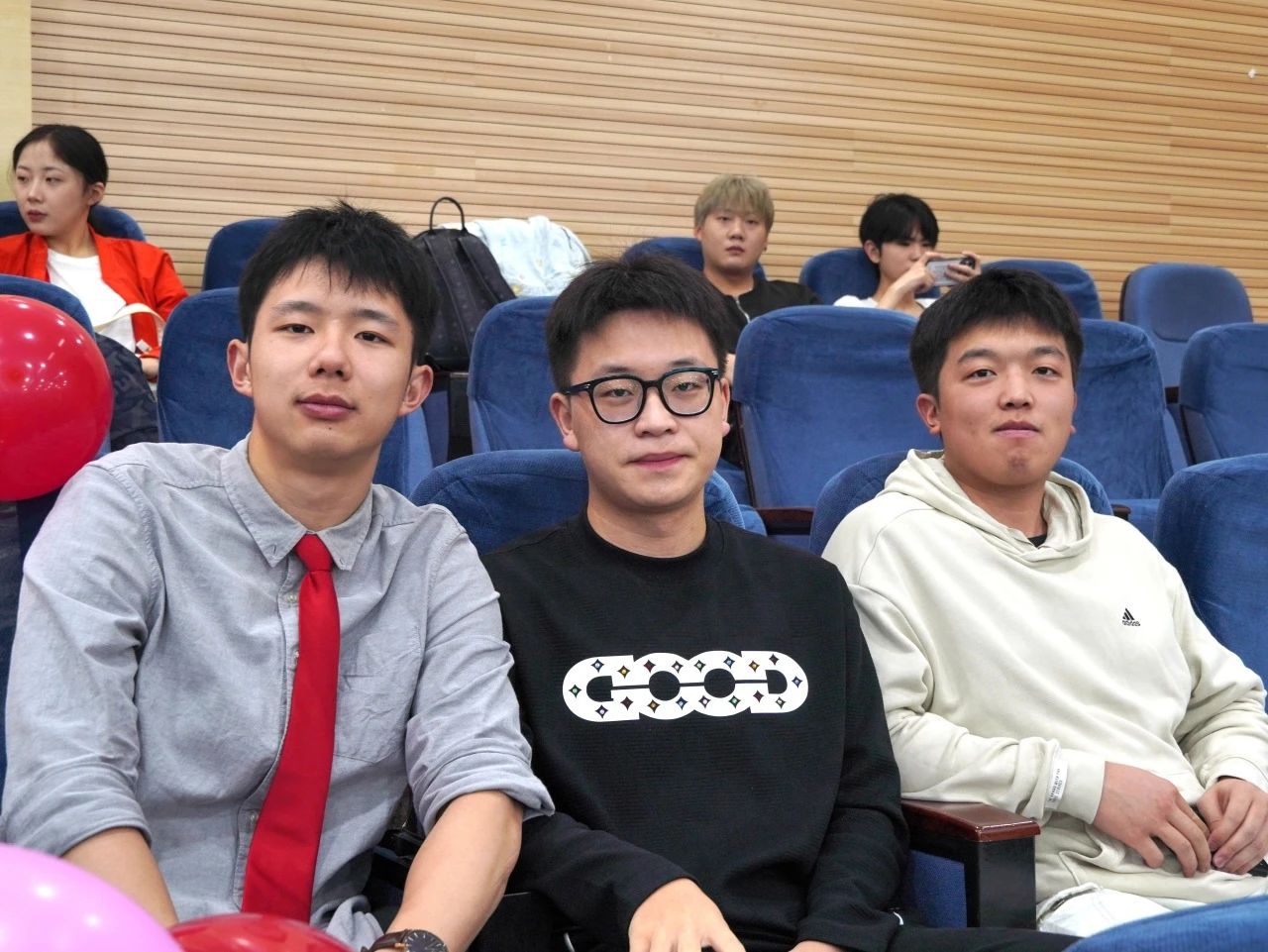 财不说再见!青春礼赞,逐梦起航 财会金融学院2025届毕业典礼圆满落幕 第 5 张 财不说再见!青春礼赞,逐梦起航 财会金融学院2025届毕业典礼圆满落幕 第 5 张