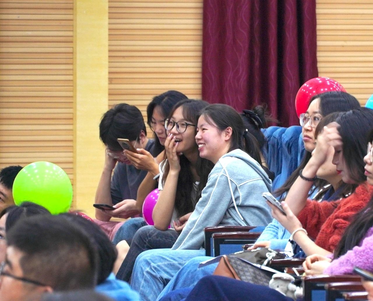 财不说再见!青春礼赞,逐梦起航 财会金融学院2025届毕业典礼圆满落幕 第 33 张 财不说再见!青春礼赞,逐梦起航 财会金融学院2025届毕业典礼圆满落幕 第 33 张