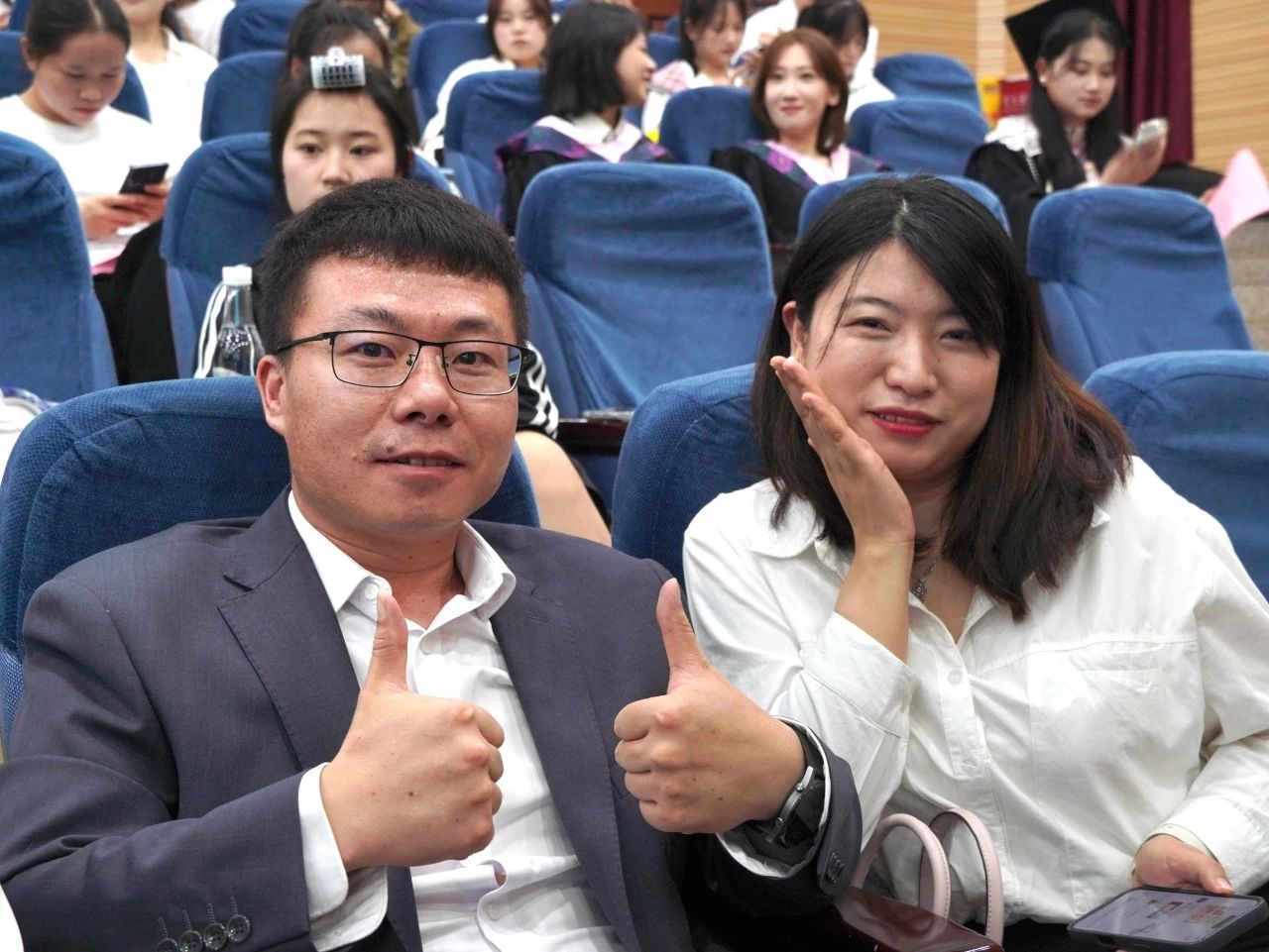 财不说再见!青春礼赞,逐梦起航 财会金融学院2025届毕业典礼圆满落幕 第 44 张 财不说再见!青春礼赞,逐梦起航 财会金融学院2025届毕业典礼圆满落幕 第 44 张