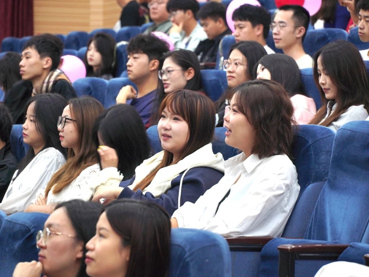 财不说再见!青春礼赞,逐梦起航 财会金融学院2025届毕业典礼圆满落幕 第 16 张 财不说再见!青春礼赞,逐梦起航 财会金融学院2025届毕业典礼圆满落幕 第 16 张