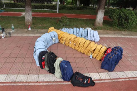云南经济管理学院医学院：军训温情满场，青春暖意盈心 第 13 张