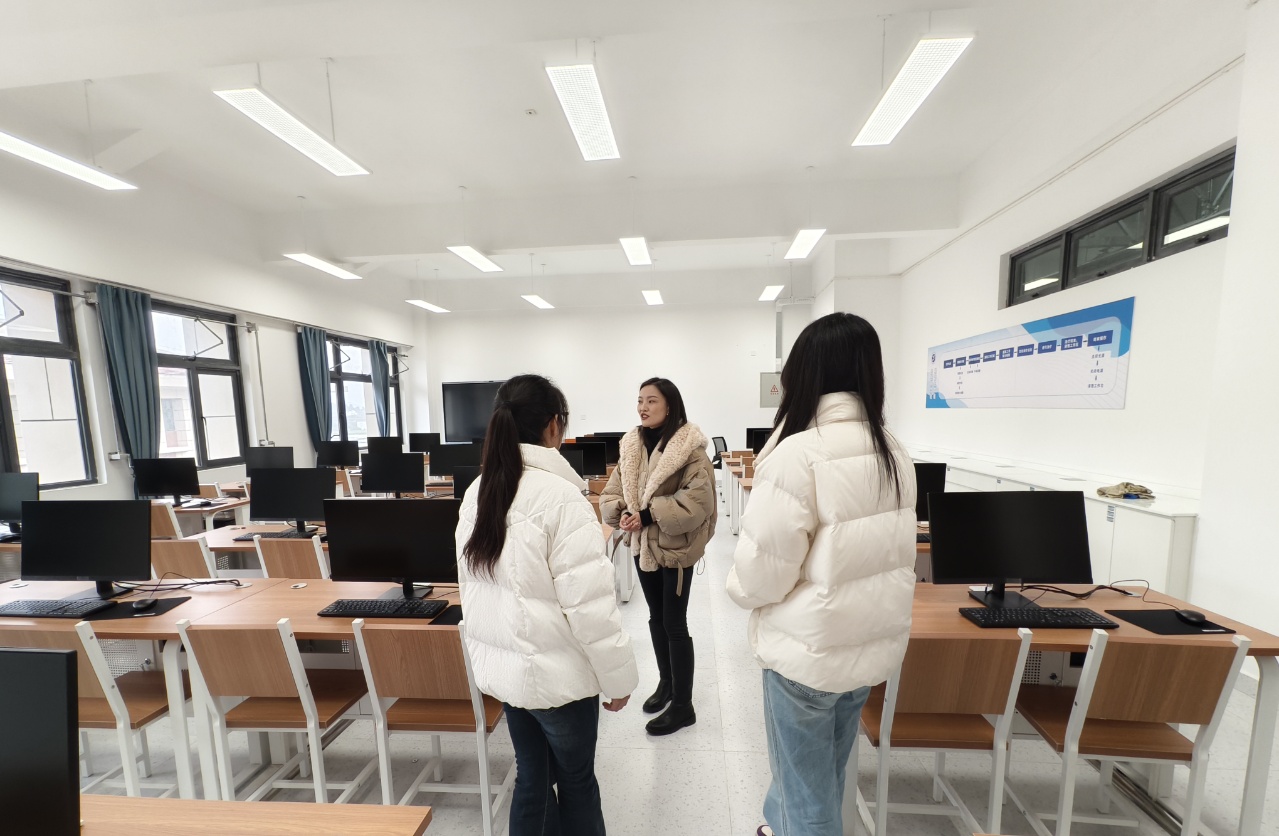 深化产教融合 精准对接需求—— 我院赴多单位开展口腔医学技术专业人才培养方案调研 第 3 张 深化产教融合 精准对接需求—— 我院赴多单位开展口腔医学技术专业人才培养方案调研 第 3 张